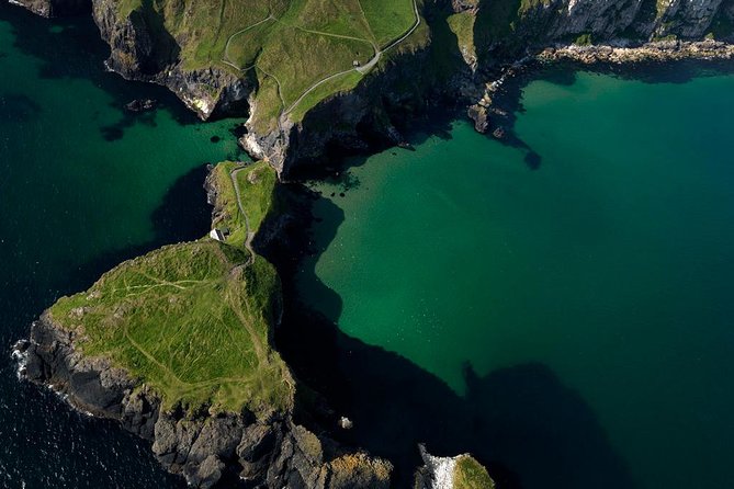 2-Day Northern Ireland Tour from Dublin Including Belfast and Giants Causeway - Titanic Belfast needs focused attention