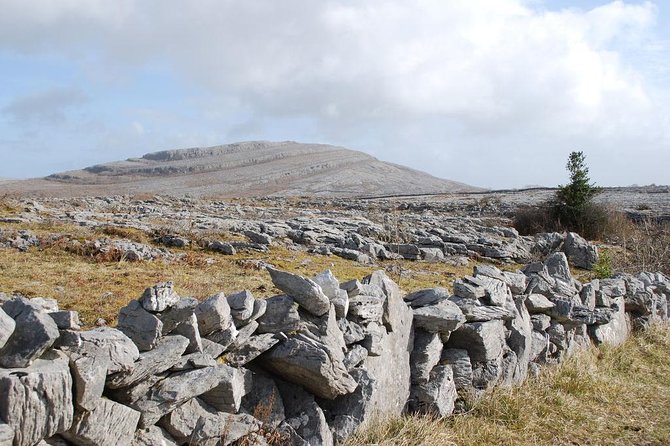 2-Day Wild Atlantic Way Tour From Dublin - Changing buses and reaching the overnight stop