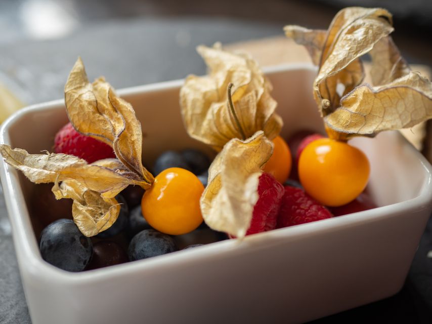 2-Hour Deluxe Whiskey & Food Tasting - Walking between the two whiskey bars