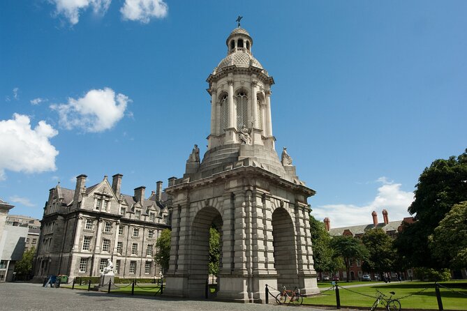 2 Hours Senior’s Historical Private Walking Tour of Dublin - A compact walk through Dublin’s old center