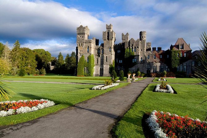 3-Day Southern Ireland Tour Including Galway and Kerry from Dublin - Guides, buses, and the rhythm of a group tour