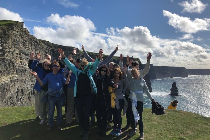 7-Day Ireland to Island Small Group Tour from Dublin - Day 1: Cashel, whiskey, and Cobh’s harbor
