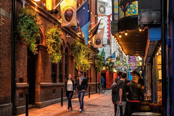 90 Minute Dublin Walking tour and Sightseeing tips - O’Connell Street and the GPO: Dublin’s political stage