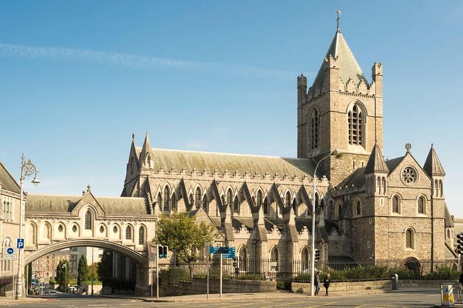 90 Minute Dublin Walking tour and Sightseeing tips - City Hall and the buried Viking settlement
