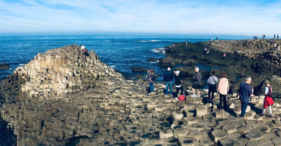 Belfast and Giant's Causeway in Italian or Spanish - Key points to know before booking