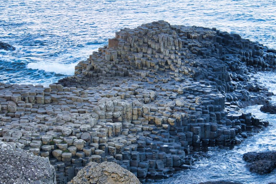 Belfast & Giant's Causeway: 2-Day Rail Tour from Dublin - The early Enterprise train from Dublin