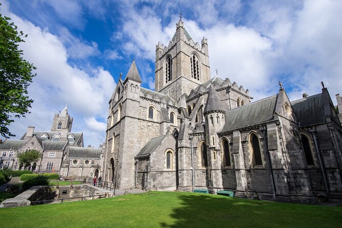 Book of Kells, Dublin Castle, Christ Church Cathedral Tour - The guide’s role and group size