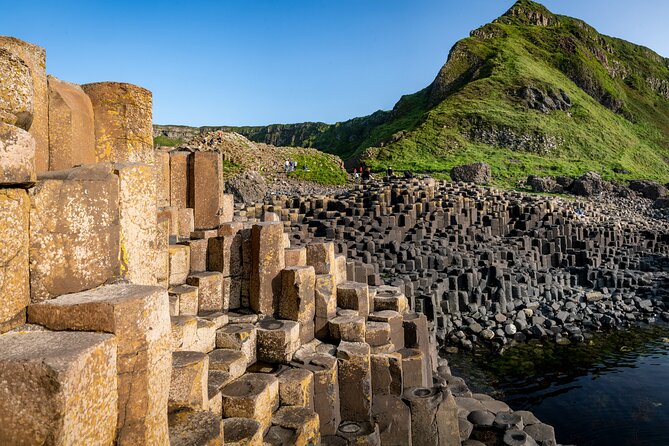 Chauffeur Giants Causeway & Belfast Private Day Tour From Dublin - What this private Dublin day trip is really like