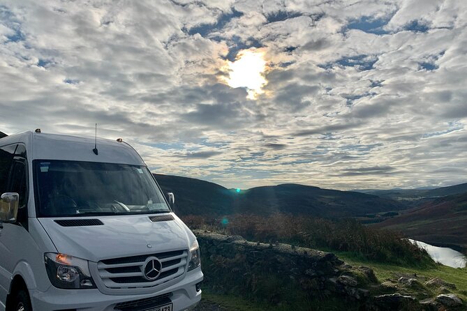 Chauffeur Giants Causeway & Belfast Private Day Tour From Dublin - The Dark Hedges in 30 minutes
