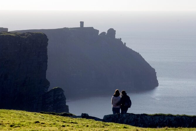Chauffeur Private Cliffs of Moher Day tour from Dublin - Lunch, castles, and the return drive