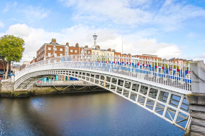 Cupid’s Trail: Romantic Puzzle Quest in Dublin - Temple Bar, Ha’Penny Bridge, and the city’s familiar sights