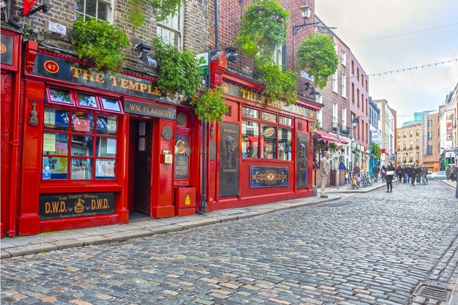 Cupid’s Trail: Romantic Puzzle Quest in Dublin - Whitefriar Church and the route’s historical flavor