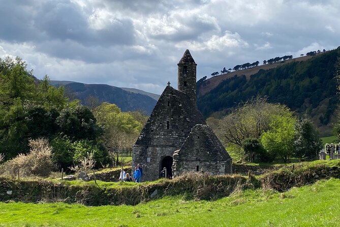 Day Tour from Dublin: Wicklow Mountains, Glendalough, Powerscourt - Timing, weather, and walking expectations