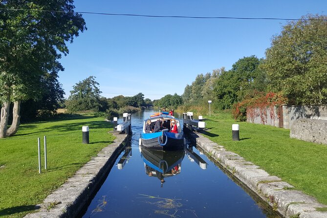 Digby Lock Cruise - Explore Ireland's Historic Grand Canal. - The Leinster Aquaduct and its 1783 engineering