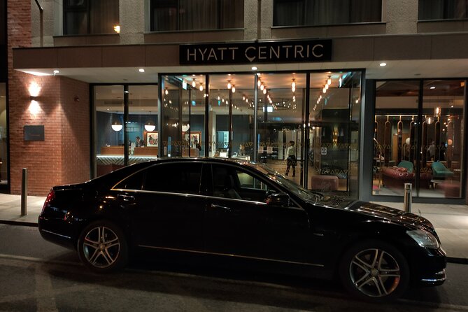 Dublin Airport Transfers: Luxury Transfer To/From DUB Per Vehicle - Drivers who add more than a greeting