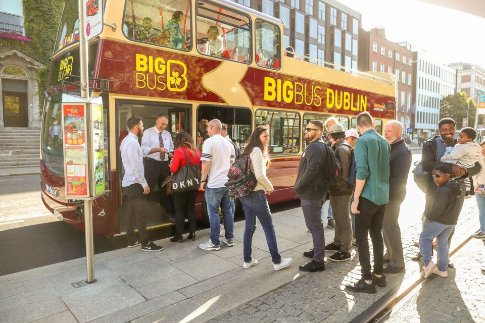 Dublin: Big Bus Hop-On, Hop-Off Tour with Live Guide - Temple Bar, Dublin Castle, and Christ Church