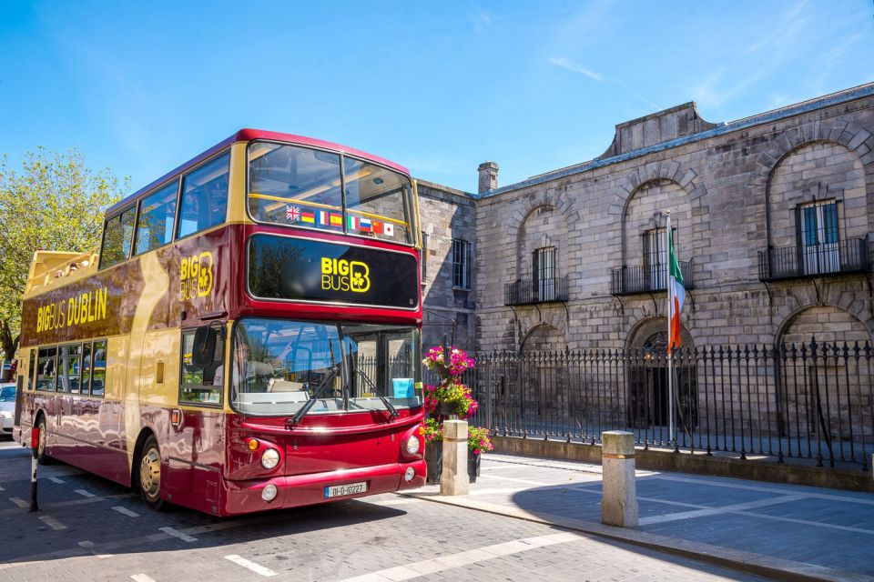 Dublin: Big Bus Hop-On, Hop-Off Tour with Live Guide - What the live guide adds