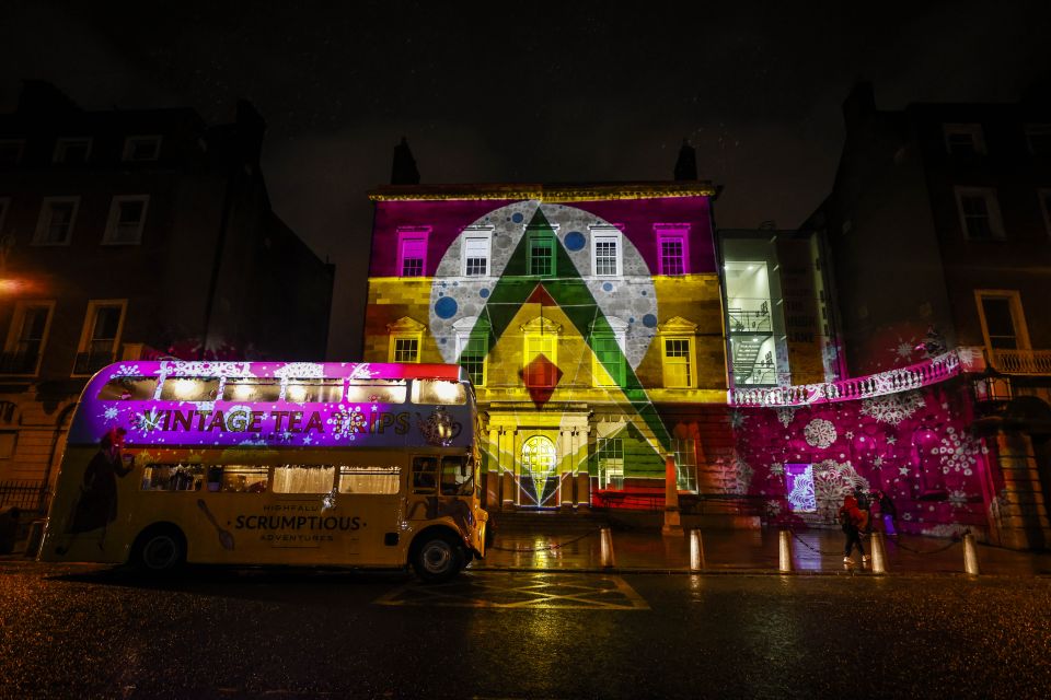 Dublin: Christmas Lights Festive Bus Tour with Afternoon Tea - What you eat during the 80-minute trip