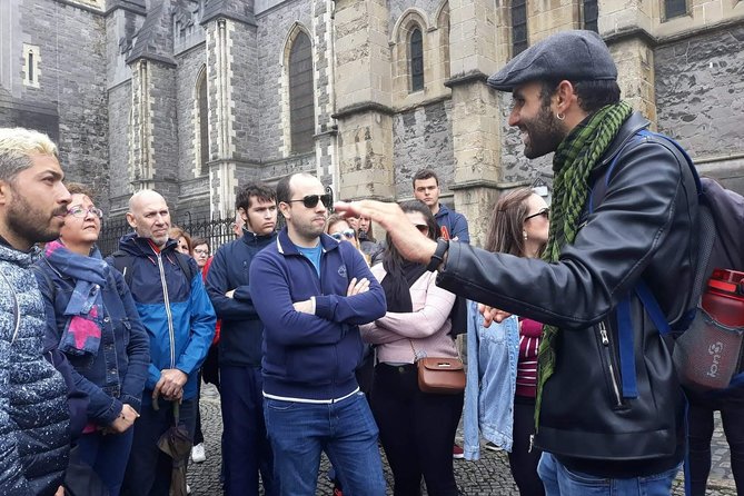 Dublin City Center Walking Tour - Trinity College and the old Irish Parliament
