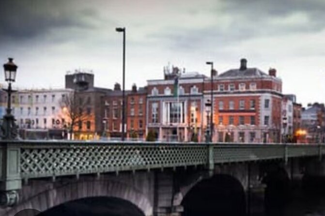 Dublin City Sightseeing with Private Chauffeur Day Tour - Dublin sightseeing with room to change course