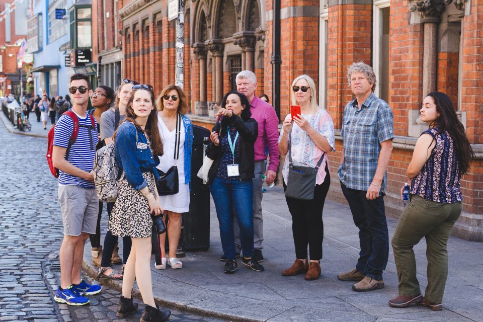 Dublin: Delicious Walking Food Tour - Tasting traditional Irish food, one stop at a time