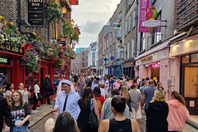 Dublin Express Private Guided Walking Tour - Molly Malone, folklore, and an old Dublin pub