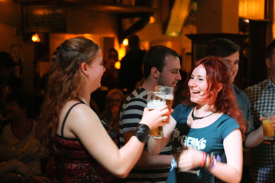 Dublin: Generation Pub Crawl - The central pubs, live music, and drink deals