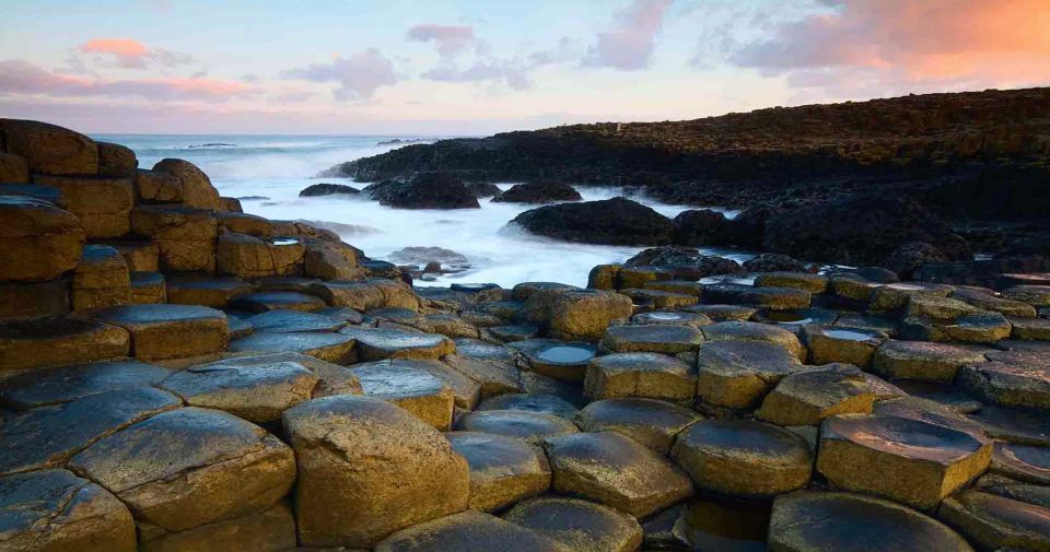 Dublin: Giant's Causeway & Belfast (Titanic or Black Taxi) - Key points at a glance