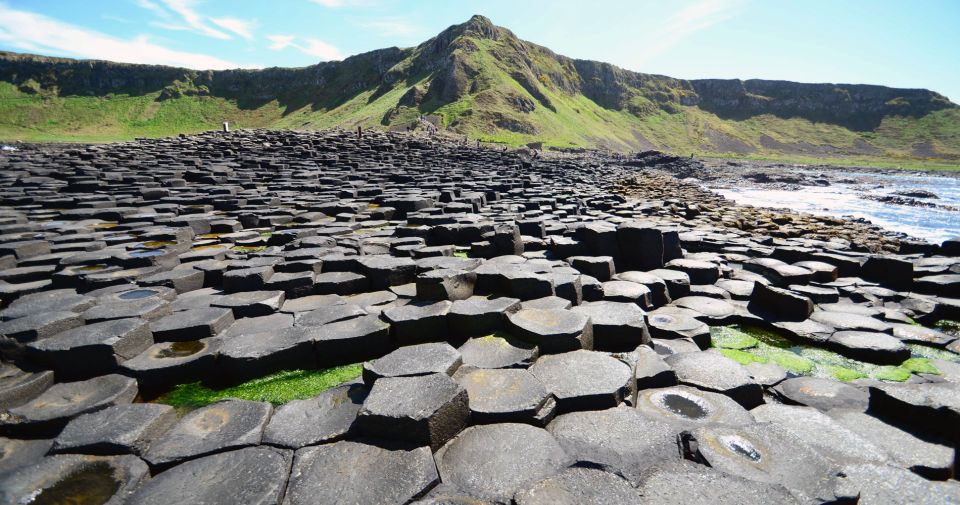 Dublin: Giant's Causeway & Belfast (Titanic or Black Taxi) - Belfast: choose history or Titanic