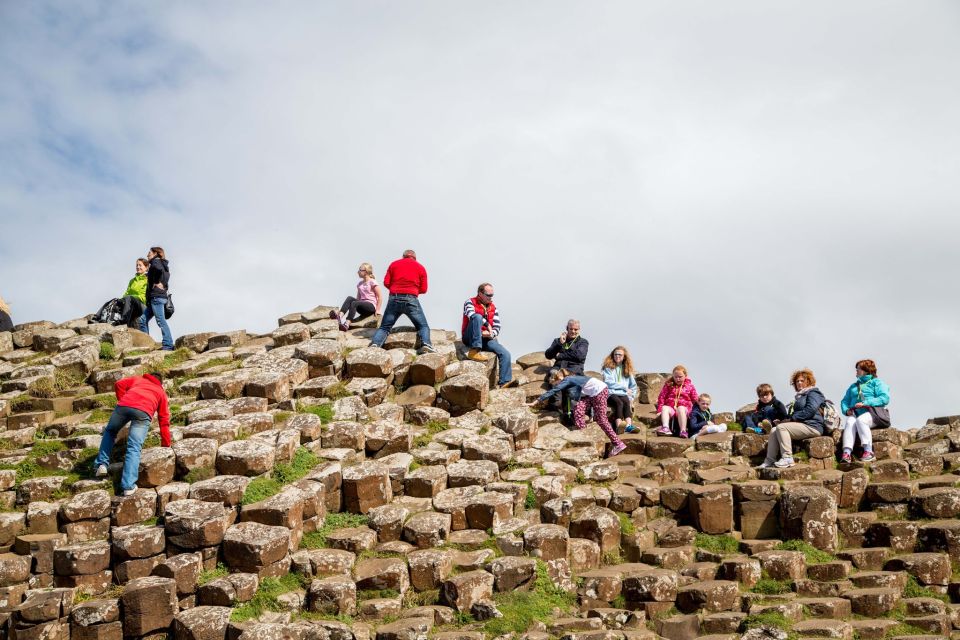 Dublin: Giant's Causeway & Belfast (Titanic or Black Taxi) - Along the Antrim Coast