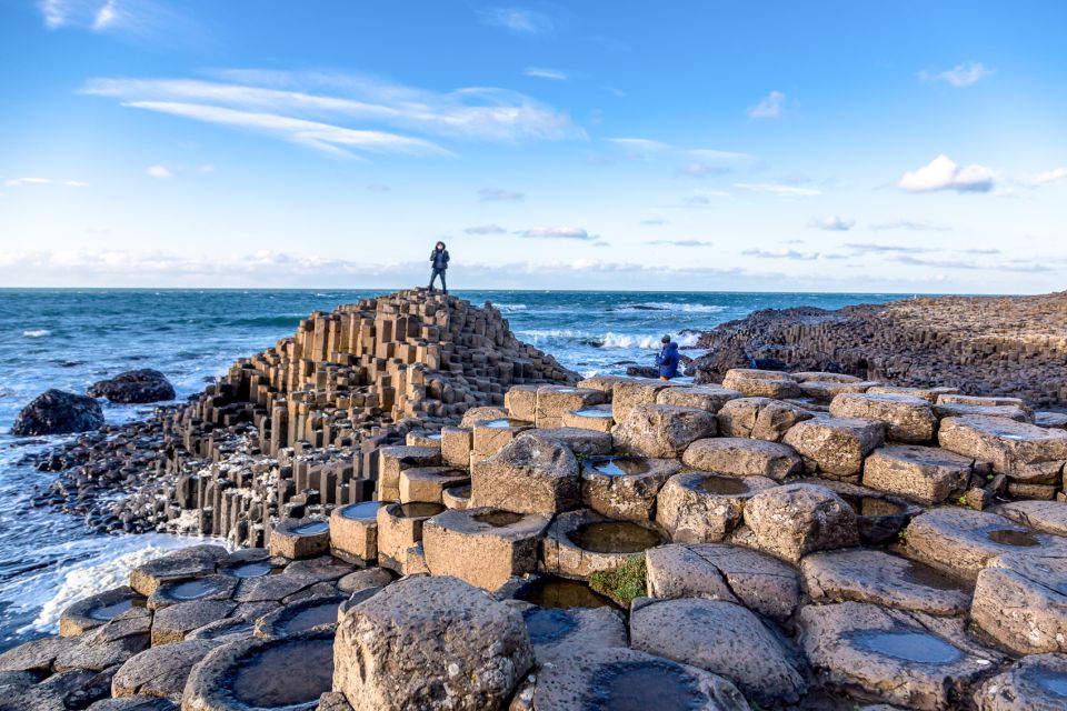 Dublin: Giants Causeway, Dark Hedges, Dunluce & Belfast Tour - Border requirements and weather