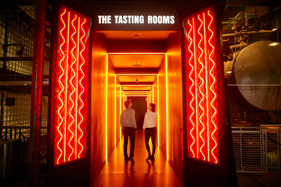 Dublin: Guinness Storehouse Connoisseur Experience - Learning the famous Guinness pour