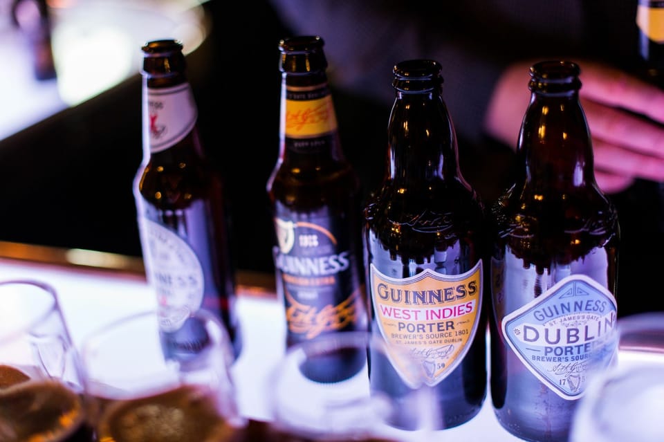 Dublin: Guinness Storehouse Connoisseur Experience - Finishing above Dublin in the Gravity Bar