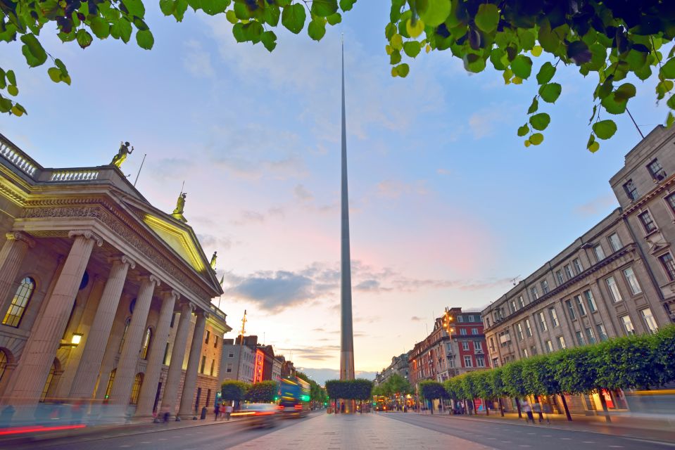 Dublin: Guinness Storehouse Ticket & Hop-on Hop-off Bus Tour - Trinity College, Parliament Square, and the city center