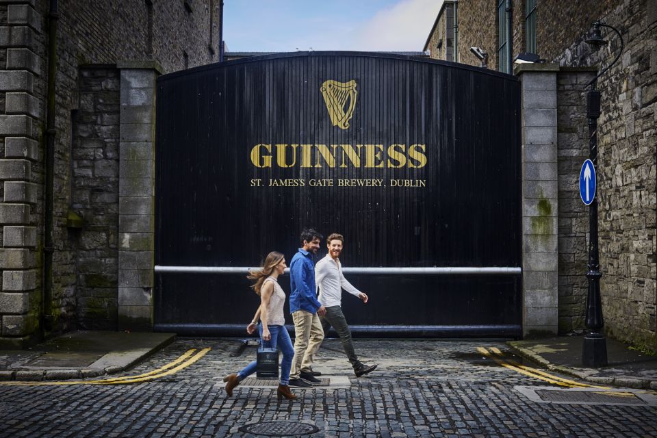 Dublin: Guinness Storehouse Ticket & Hop-on Hop-off Bus Tour - Arriving at Guinness Storehouse
