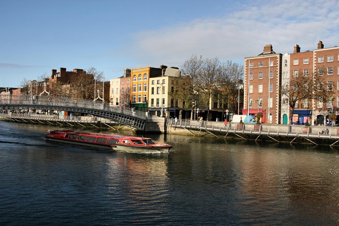Dublin Hop-on Hop-off Bus Tour - Live Tour auf Deutsch - Teeling, Guinness, and Dublin’s drinks story