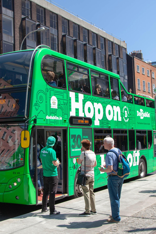 Dublin: Hop-on Hop-off Tour with Live German Commentary - Key points to know before you book