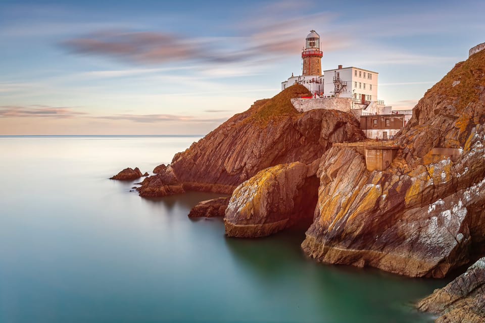 Dublin: Howth Coast and Ireland's Eye Boat Tour - Howth Cliffs and Balscadden Bay from the water