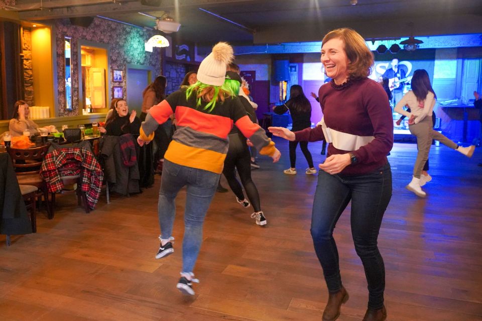 Dublin: Irish Music and Dance Show with Dance Lesson - The reserved table and pub atmosphere