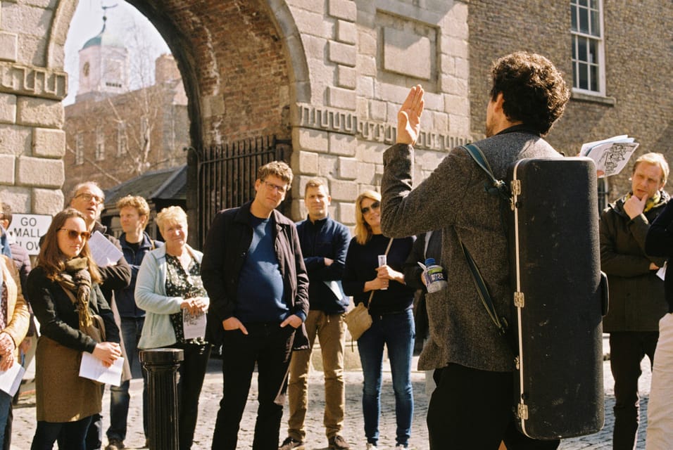 Dublin: Irish Music Walking Tour with Live Performance - Why Dublin makes such a good setting for a song tour