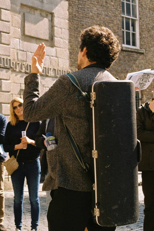 Dublin: Irish Music Walking Tour with Live Performance - How much walking and singing should you expect?