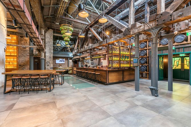 Dublin Jameson Distillery Bow St. Tour and Tasting 45 mins - The guide can make or break the presentation