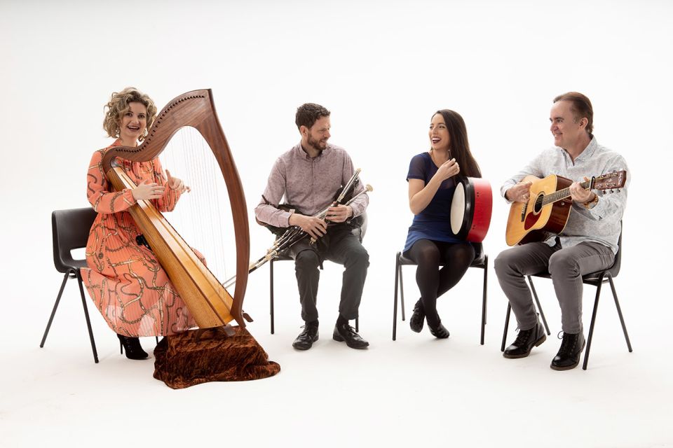 Dublin: Music and Dance Show at The Irish House Party - Choosing the 6:30 PM Irish dinner