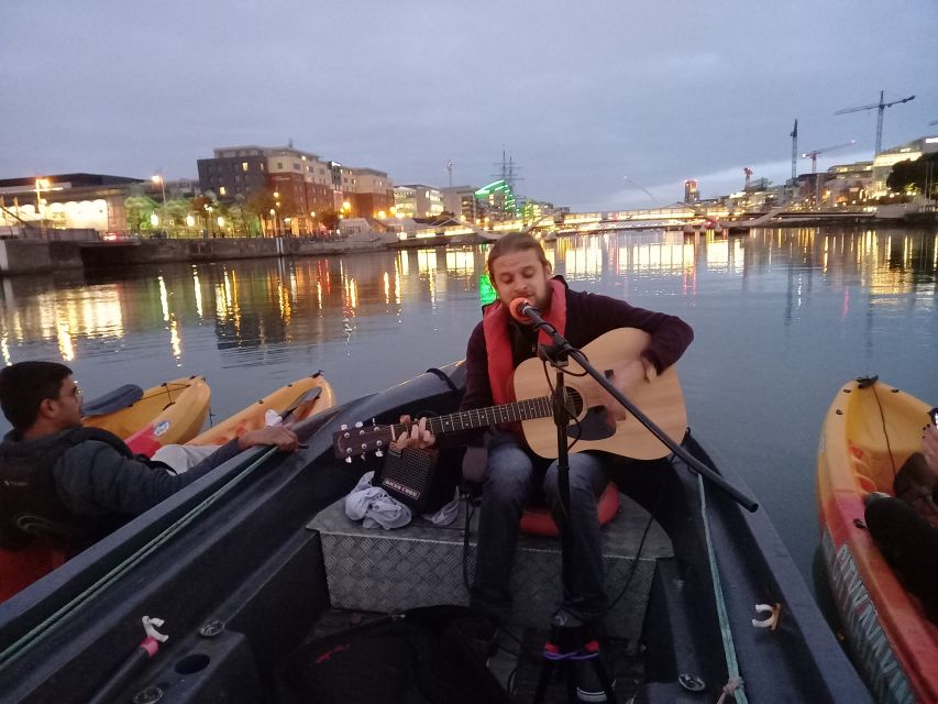 Dublin: Music Under the Bridges Kayaking Tour - A concert hall between Ha’Penny and O’Connell bridges