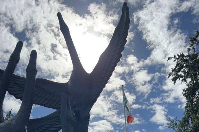 Dublin Mythology and Folklore Tour with Irish Stories and Legends - Grattan Bridge and the city’s decorative details