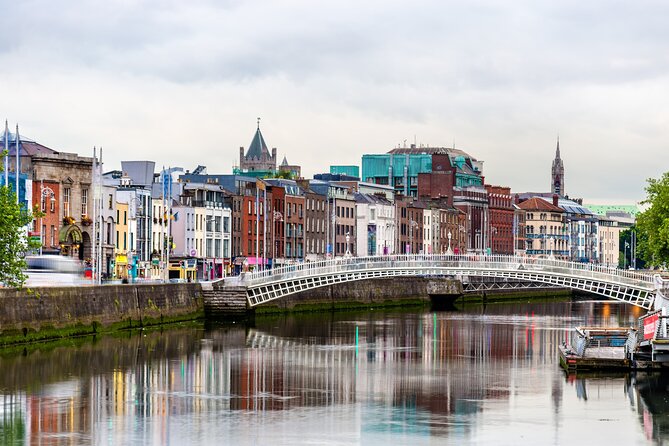 Dublin Old Town: Famous Pubs Exploration Game and Tour - Why the $8.97 price can be good value