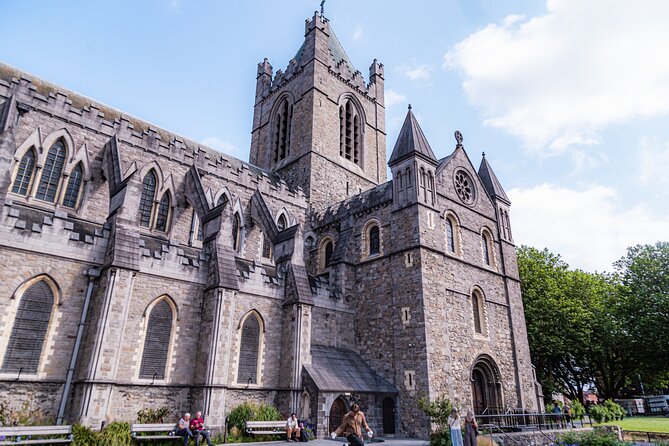 Dublin: Private Chauffeur Tour - Trinity College and the value of knowing what is included