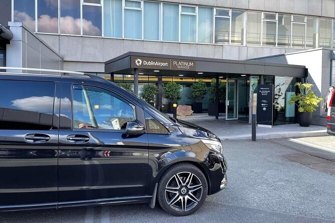 Dublin: Private Chauffeur Tour - Grafton Street and St. Stephen’s Green