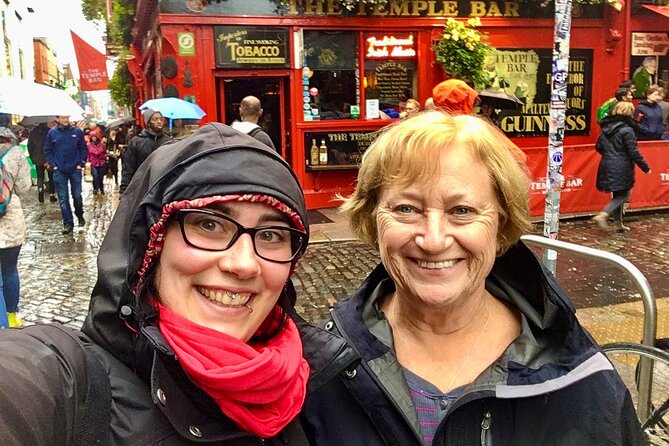 Dublin Private Custom Tour, Off-The-Beaten-Path in Temple Bar with a Local - The historic pub drink