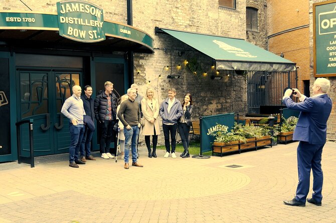 Dublin Private Guinness and Jameson Whiskey Tour with Transfers - Guinness Storehouse: two hours with Dublin below you